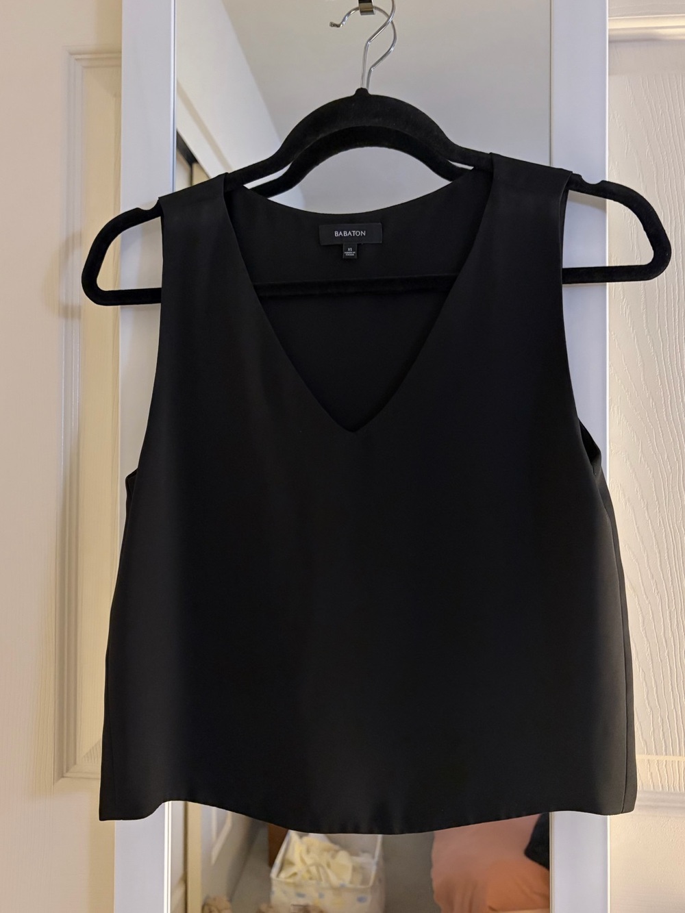 Aritzia Babaton Murphy Top XS Black